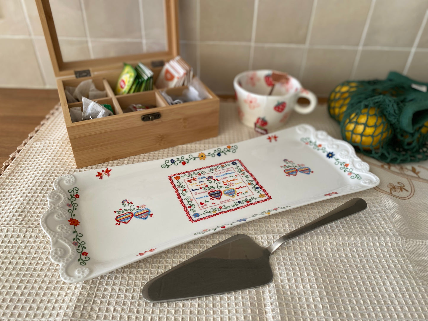 Plat à gâteau rectangulaire en céramique